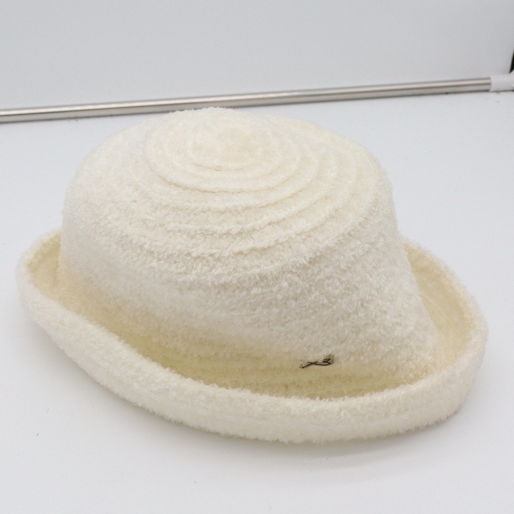 Betmar Hat Womens O/S Cloche Cream Fuzzy Textured Boucle Excellent